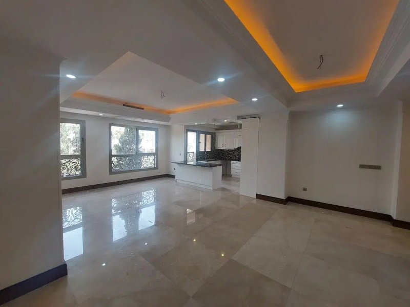 آپارتمان 147 متری سه خوابه در حسین آباد تهران13526820489