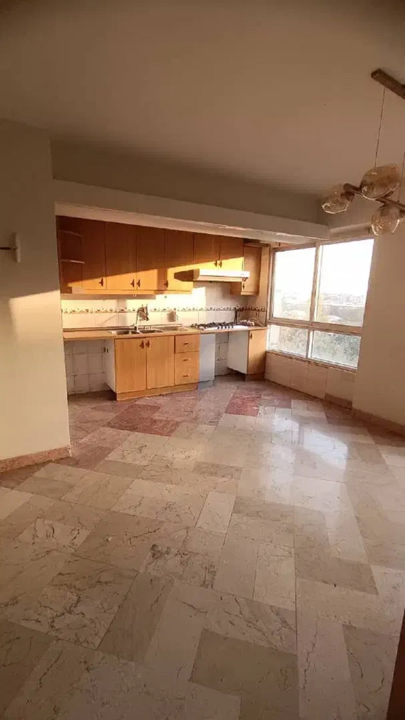 آپارتمان 82 متری دو خوابه در ازگل تهران13520520363