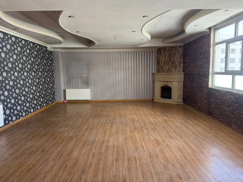 آپارتمان 140 متری سه خوابه در میدان گلستان کرج13531620629