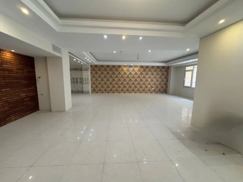 آپارتمان 180 متری سه خوابه در عظیمیه کرج13528320533