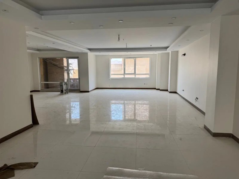 اداری 200 متری یک خوابه در میدان بعثت کرج13530920609