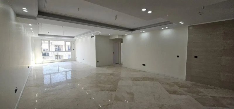 آپارتمان 149 متری سه خوابه در حسین آباد تهران13527020492