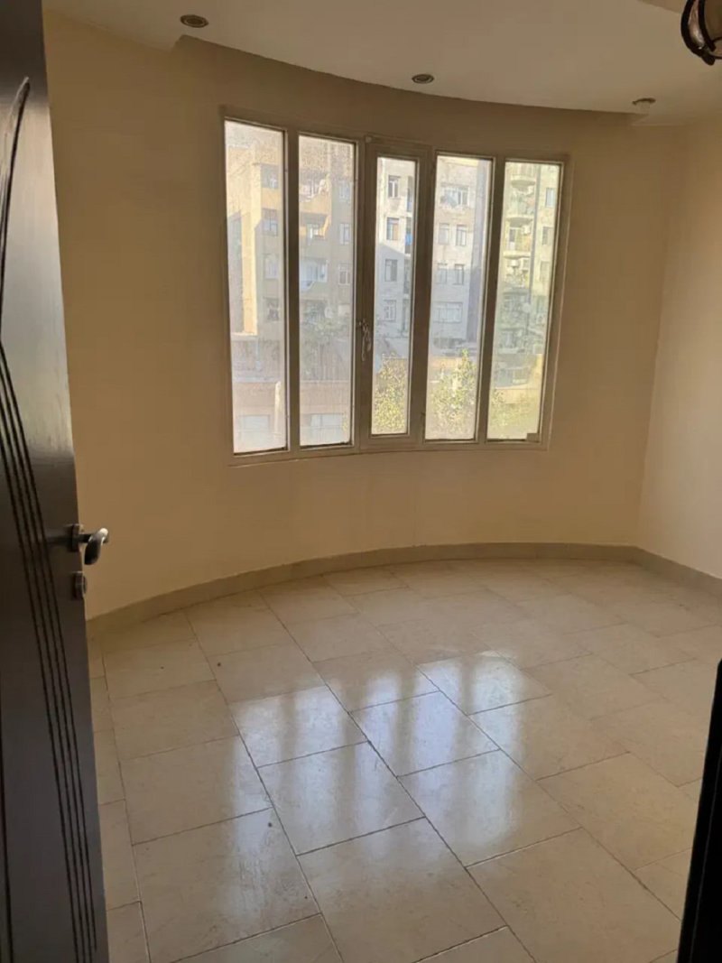 آپارتمان 89 متری دو خوابه در میدان بعثت کرج13530120582