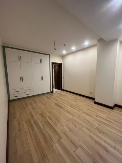 آپارتمان 210 متری چهارخوابه در مرزداران تهران