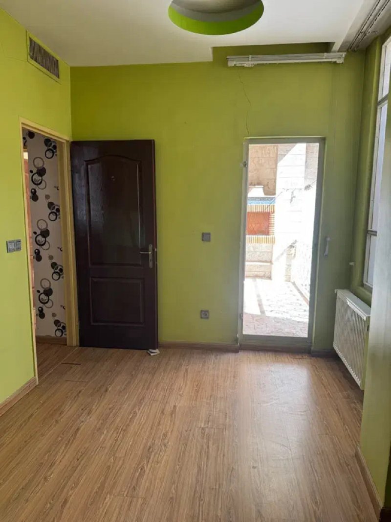 آپارتمان 140 متری سه خوابه در میدان گلستان کرج13531620634