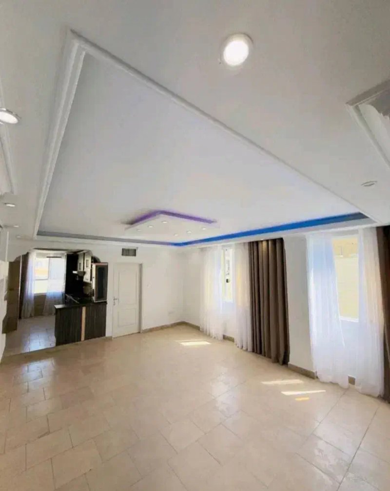 آپارتمان 85 متری دو خوابه در بلوار شقایق تهران13537320772