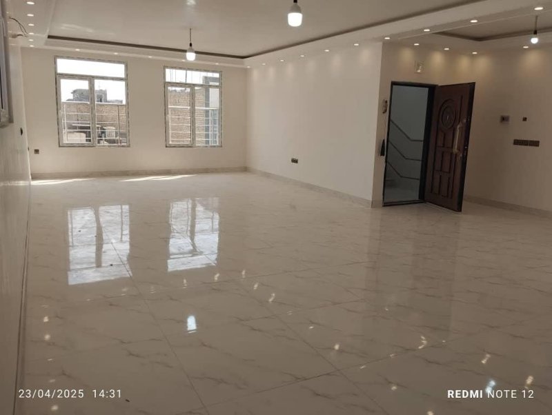 آپارتمان 95 متری یک خوابه در ورامین13537720784