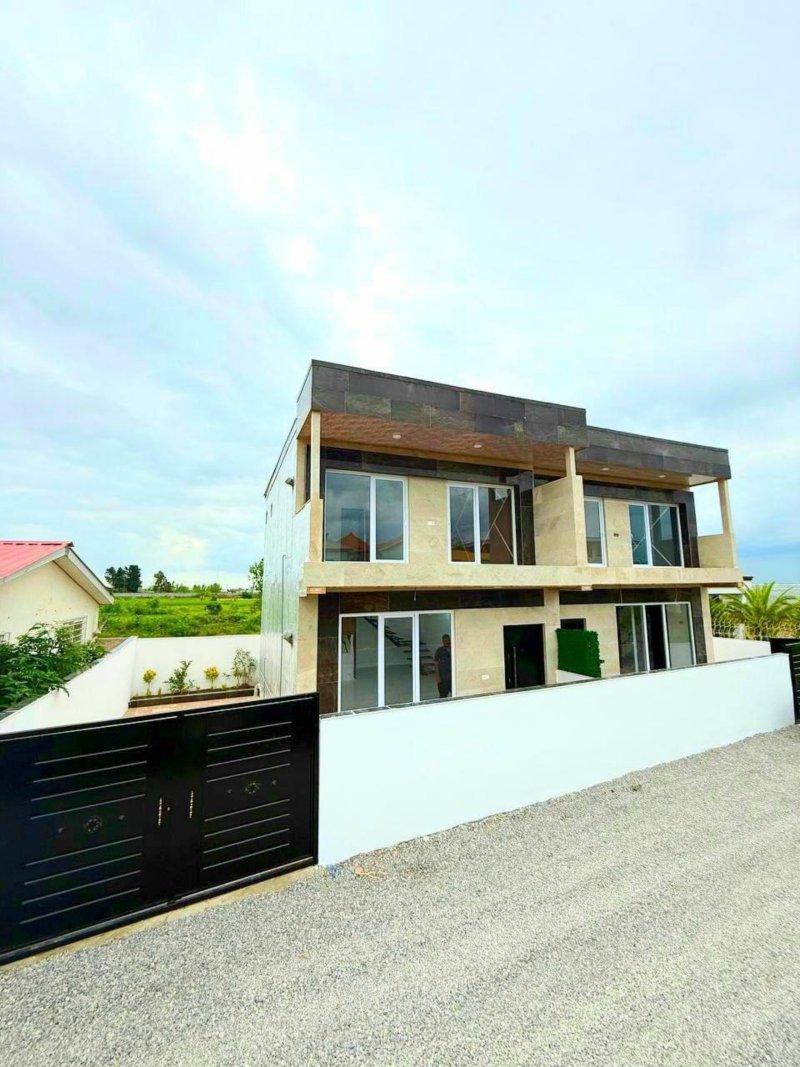 ویلا 170 متری دو خوابه در چمستان13536620761