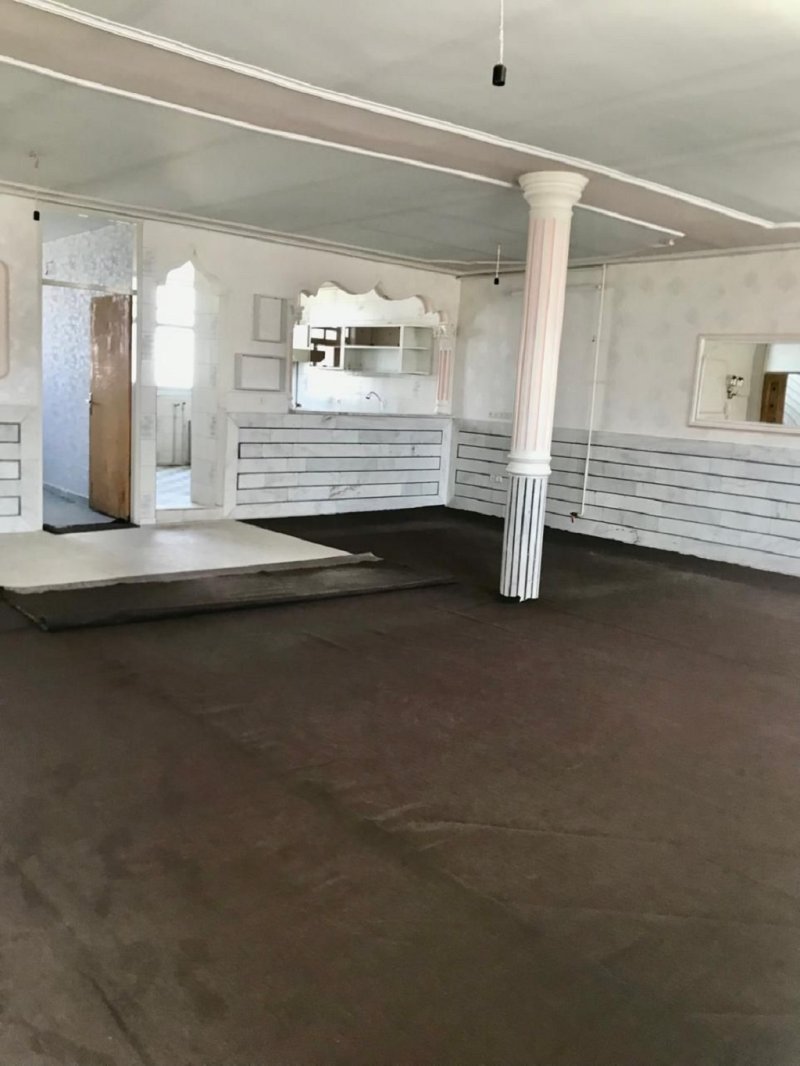 خانه 300 متری دو خوابه در ورامین تهران13532620662