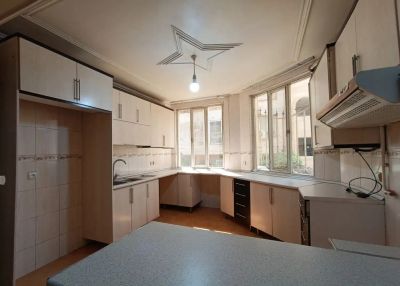 آپارتمان 98 متری دو خوابه در رسالت ورامین