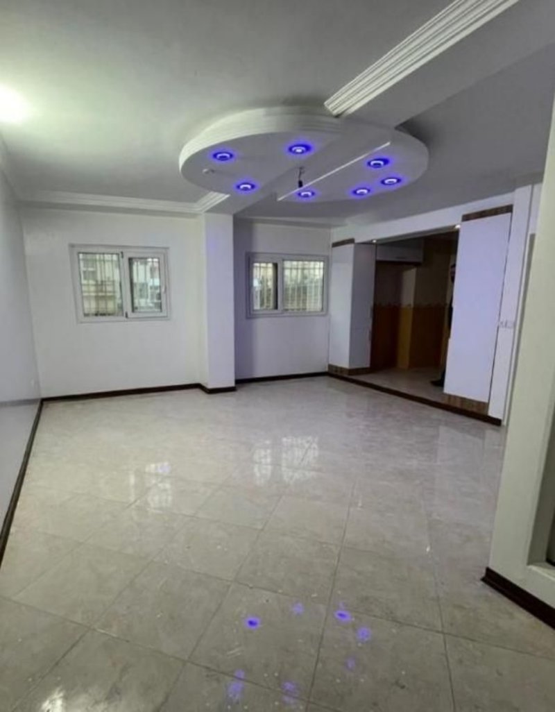 آپارتمان 63 متری یک خوابه در پردیسان تهران13534220691