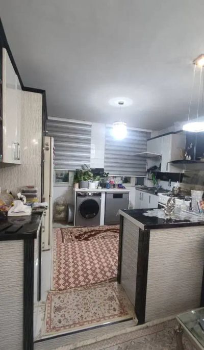 آپارتمان 85 متری دو خوابه در رسالت ورامین