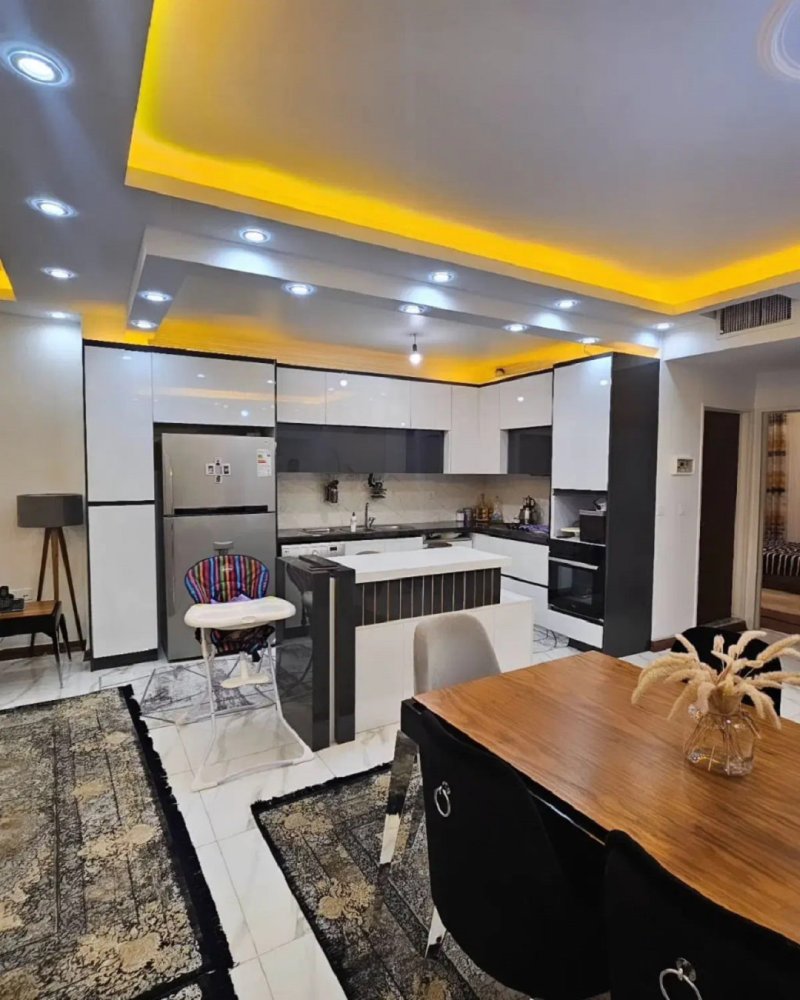 آپارتمان 105 متری دو خوابه در عظیمیه کرج13543220859