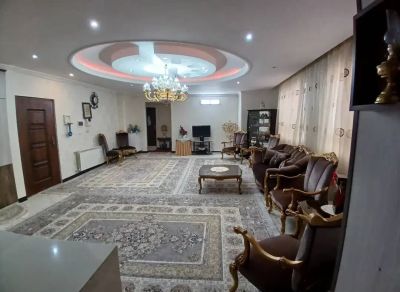 آپارتمان 124 متری سه خوابه در طالقانی ورامین