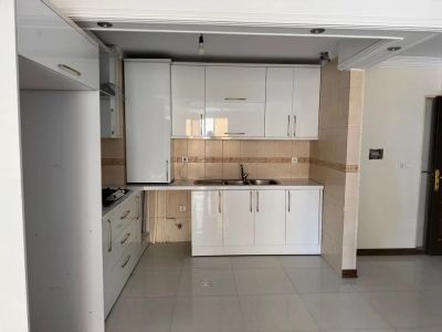 آپارتمان 87 متری دو خوابه در میدان بعثت کرج