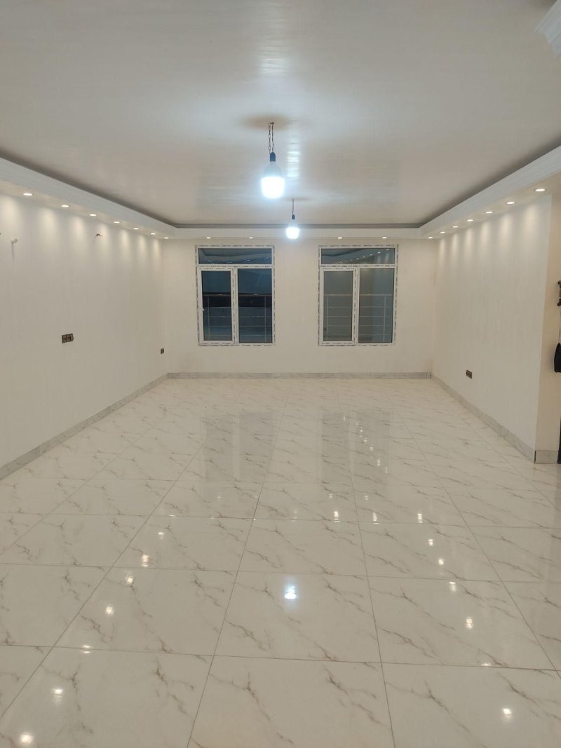 آپارتمان 95 متری یک خوابه در ورامین13537720783