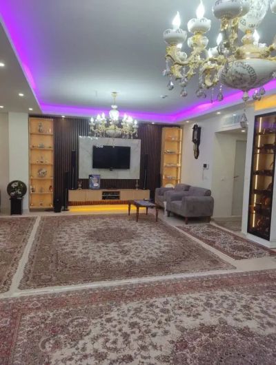 آپارتمان 170 متری سه خوابه در ورامین