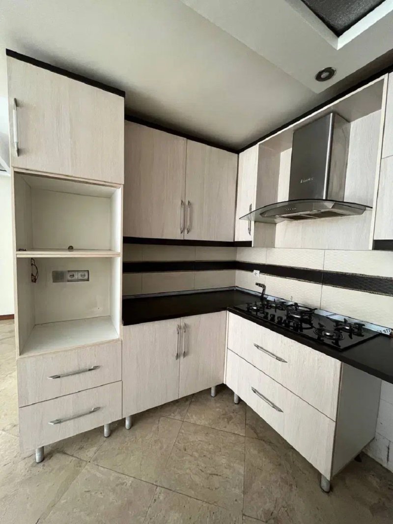 آپارتمان 100 متری دو خوابه در گیشا تهران13552421020