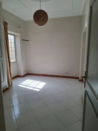 آپارتمان 92 متری دو خوابه در شیخ هادی تهران