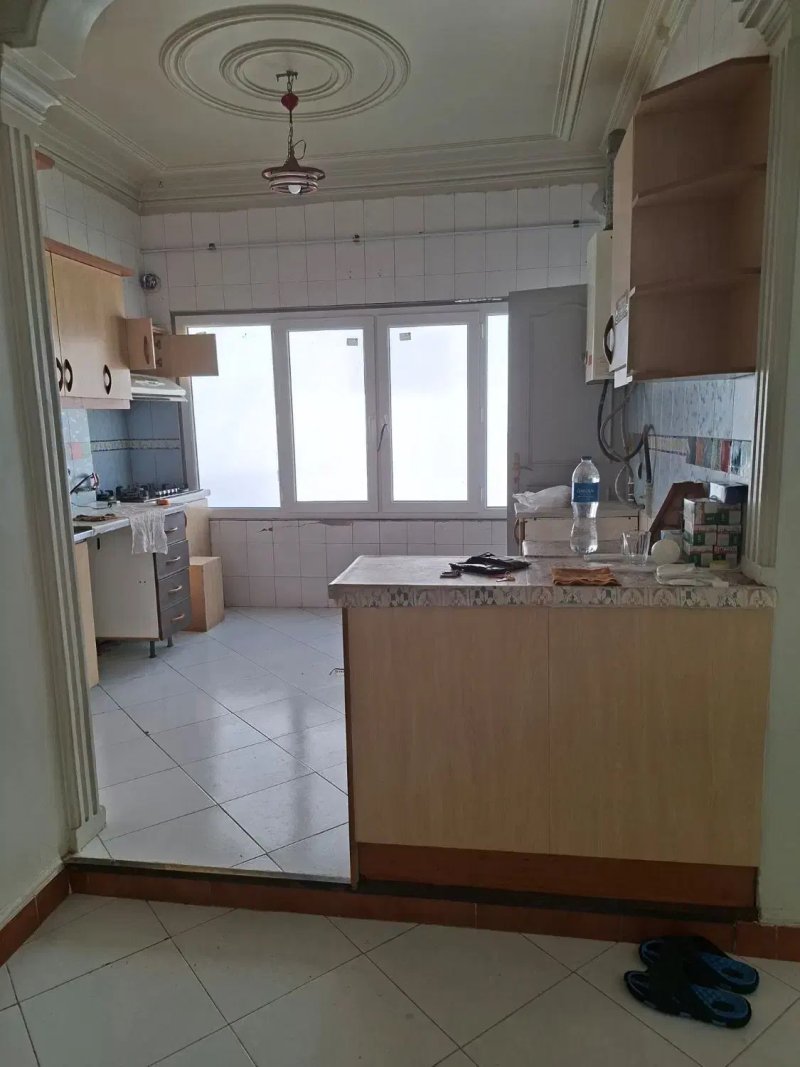 آپارتمان 92 متری دو خوابه در شیخ هادی تهران13548820961