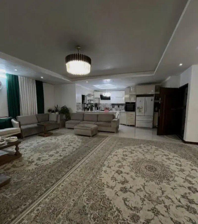 آپارتمان 140 متری سه خوابه در ورامین13547920930