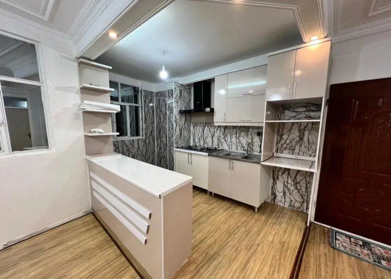 آپارتمان 80 متری دو خوابه در رسالت ورامین13556121092