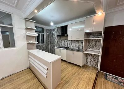 آپارتمان 80 متری دو خوابه در رسالت ورامین