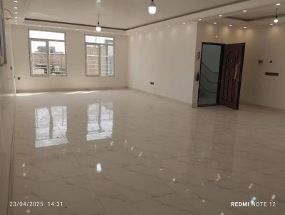 آپارتمان 95 متری یک خوابه در ورامین