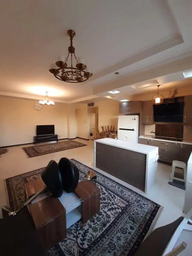 آپارتمان 86 متری دو خوابه در چیذر تهران13555121072