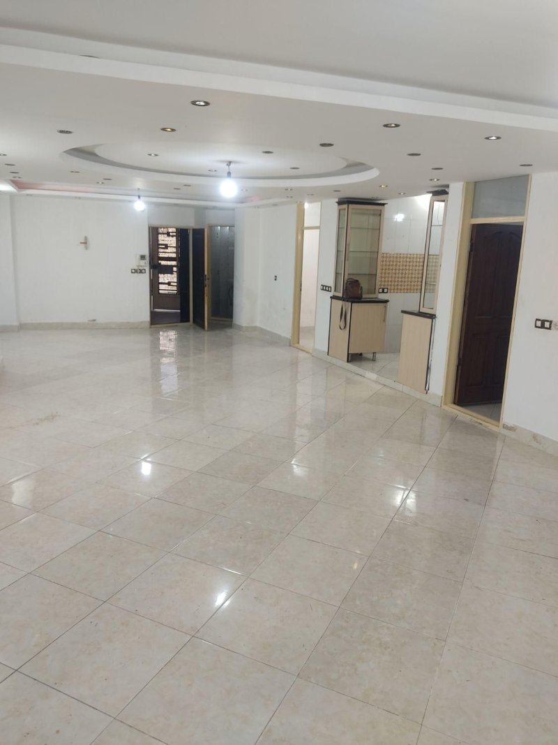 آپارتمان 130 متری دو خوابه در ورامین13554921065