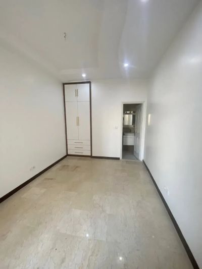 آپارتمان 92 متری دو خوابه در گیشا تهران