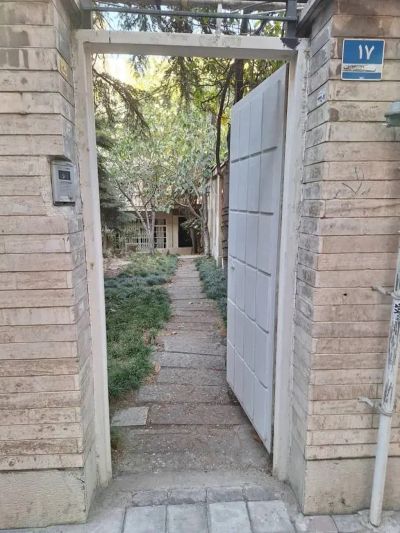 آپارتمان 185 متری سه خوابه در حسین آباد تهران