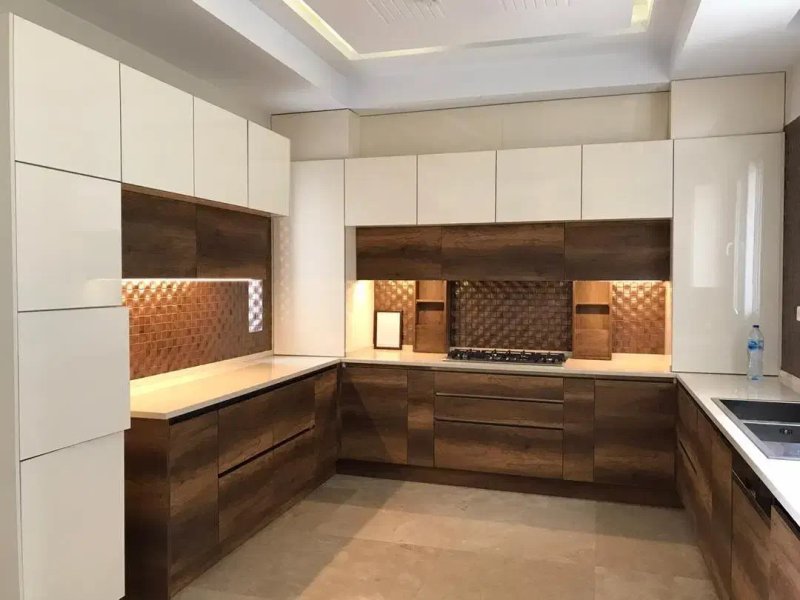 آپارتمان 250 متری سه خوابه در فرمانیه غربی تهران13562921224