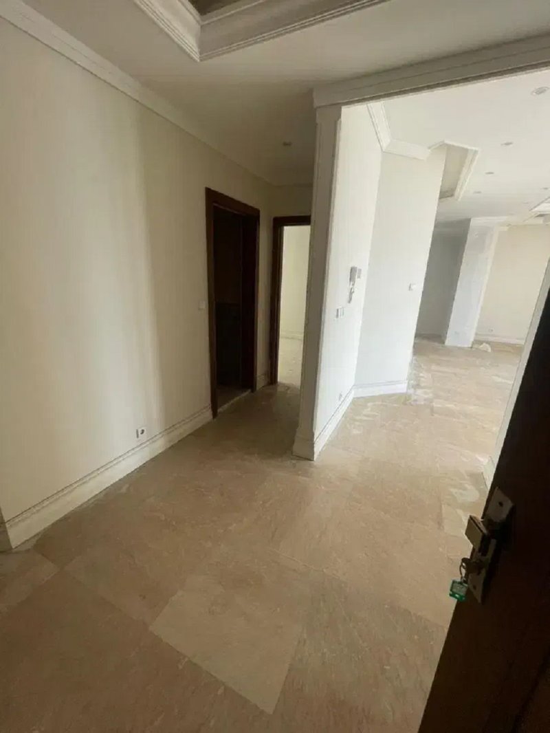 آپارتمان 126 متری دو خوابه در فرمانیه شرقی تهران13564121325