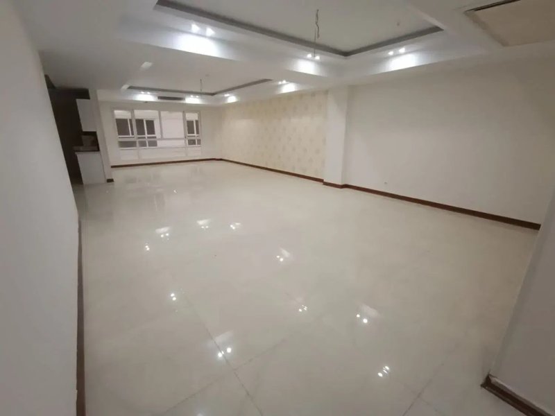 آپارتمان 180 متری سه خوابه در حسین آباد تهران13562021182