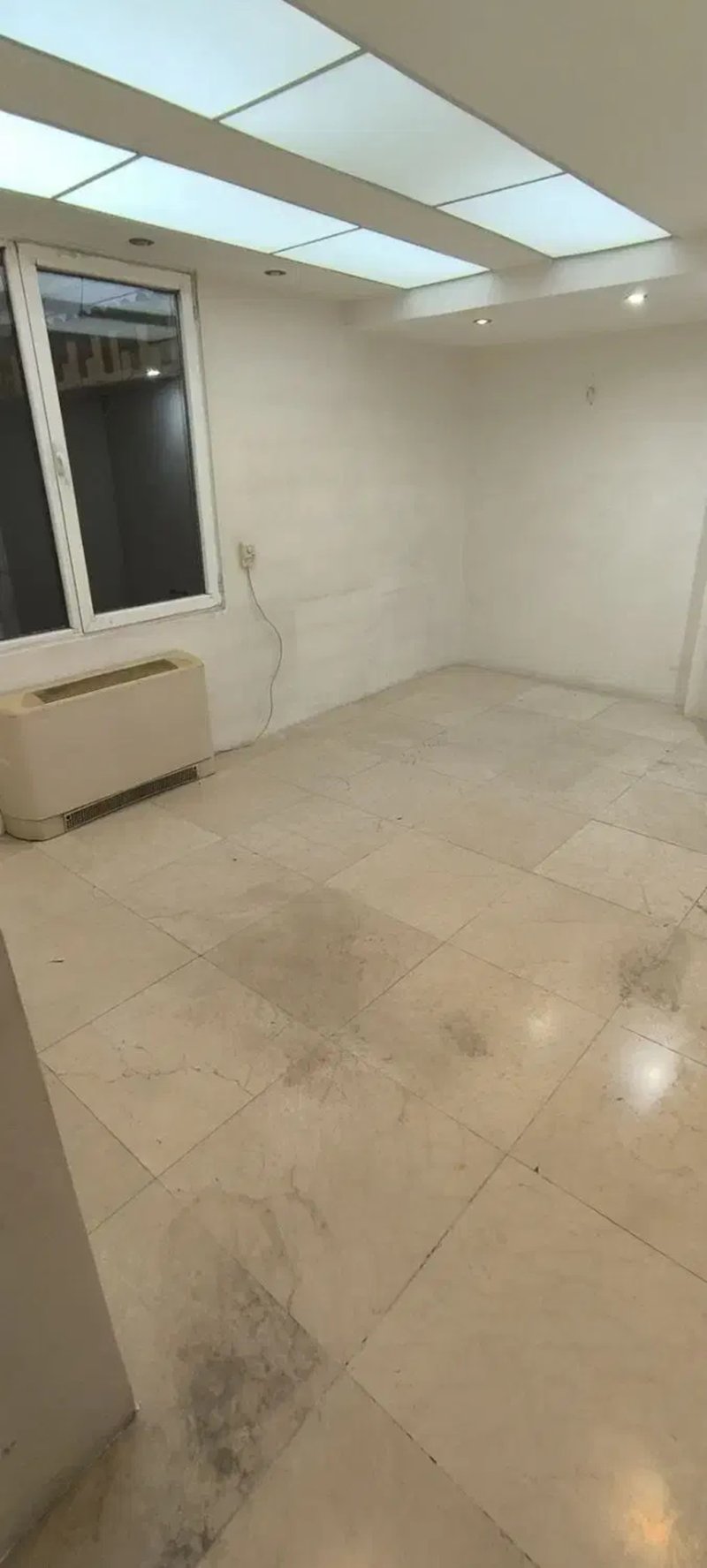 اداری 66 متری یک خوابه در حسین آباد تهران13562121193