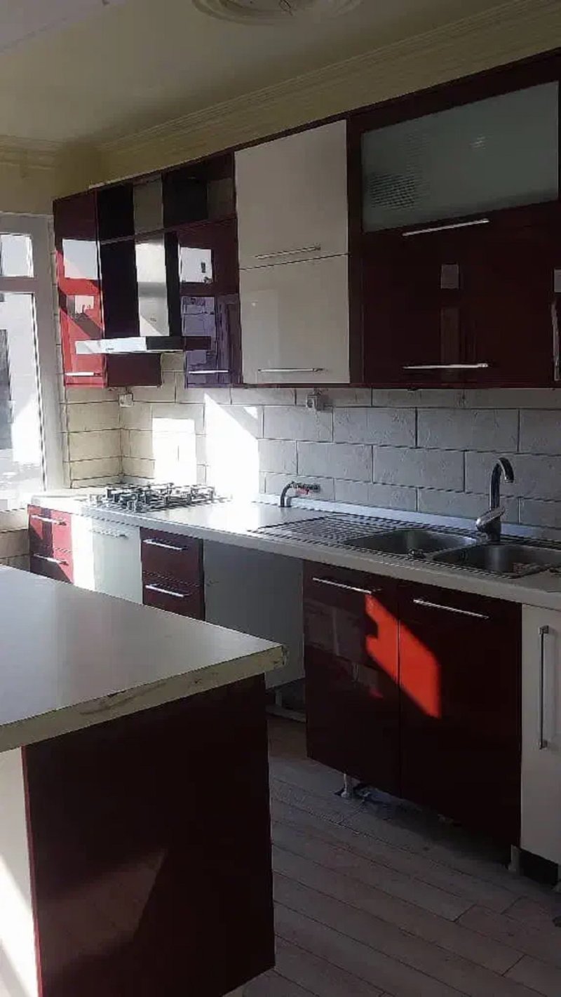 آپارتمان 70 متری یک خوابه در چیذر تهران13568821433