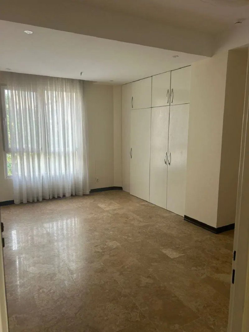 آپارتمان 160 متری سه خوابه در فرمانیه غربی تهران13562721210