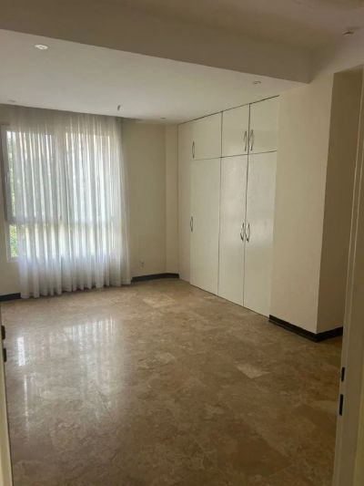 آپارتمان 160 متری سه خوابه در فرمانیه غربی تهران