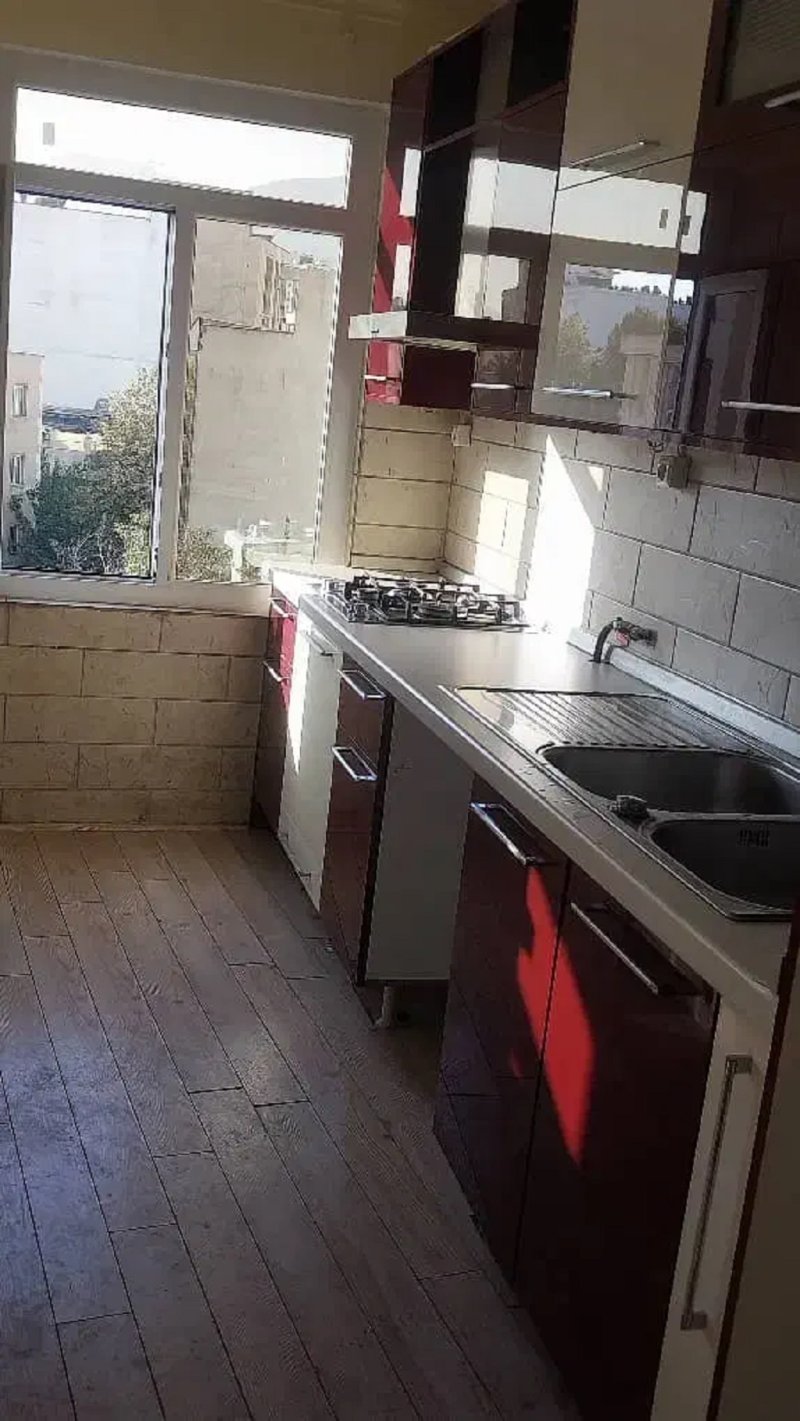 آپارتمان 70 متری یک خوابه در چیذر تهران13568821435