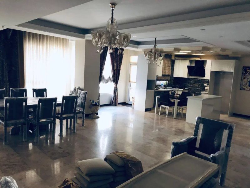 آپارتمان 160 متری سه خوابه در فرمانیه غربی تهران13562721205