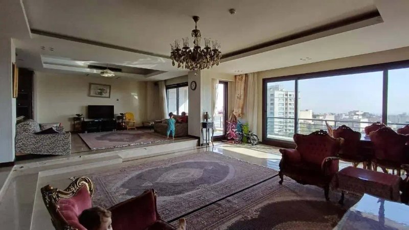 آپارتمان 230 متری سه خوابه در فرمانیه غربی تهران13562821217