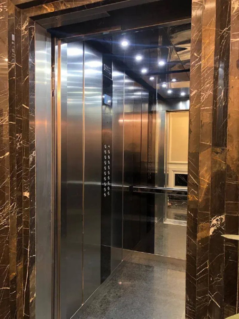 آپارتمان 126 متری دو خوابه در فرمانیه شرقی تهران13564121323