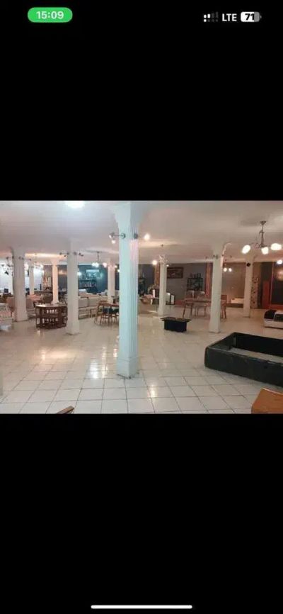 تجاری 300 متری در پرستار تهران