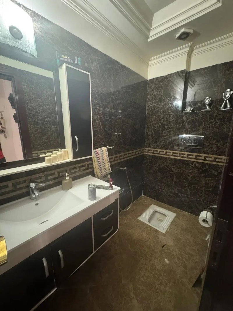 آپارتمان 165 متری سه خوابه در فرمانیه غربی تهران13563221262