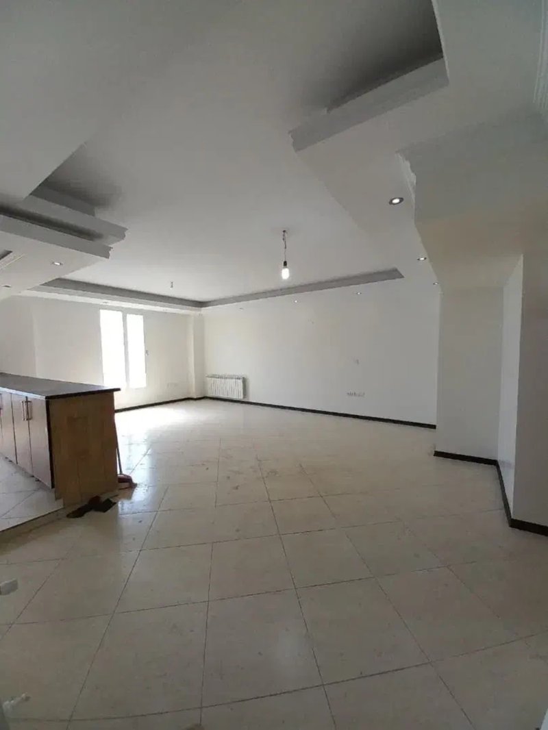 آپارتمان 90 متری دو خوابه در لویزان تهران13561421164