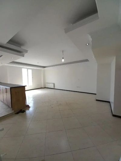 آپارتمان 90 متری دو خوابه در لویزان تهران