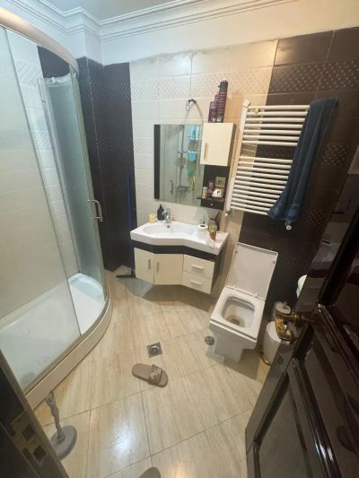 آپارتمان 165 متری سه خوابه در فرمانیه غربی تهران