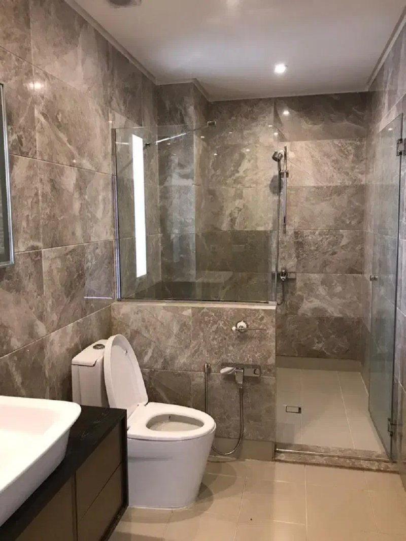 آپارتمان 250 متری سه خوابه در فرمانیه غربی تهران13562921231