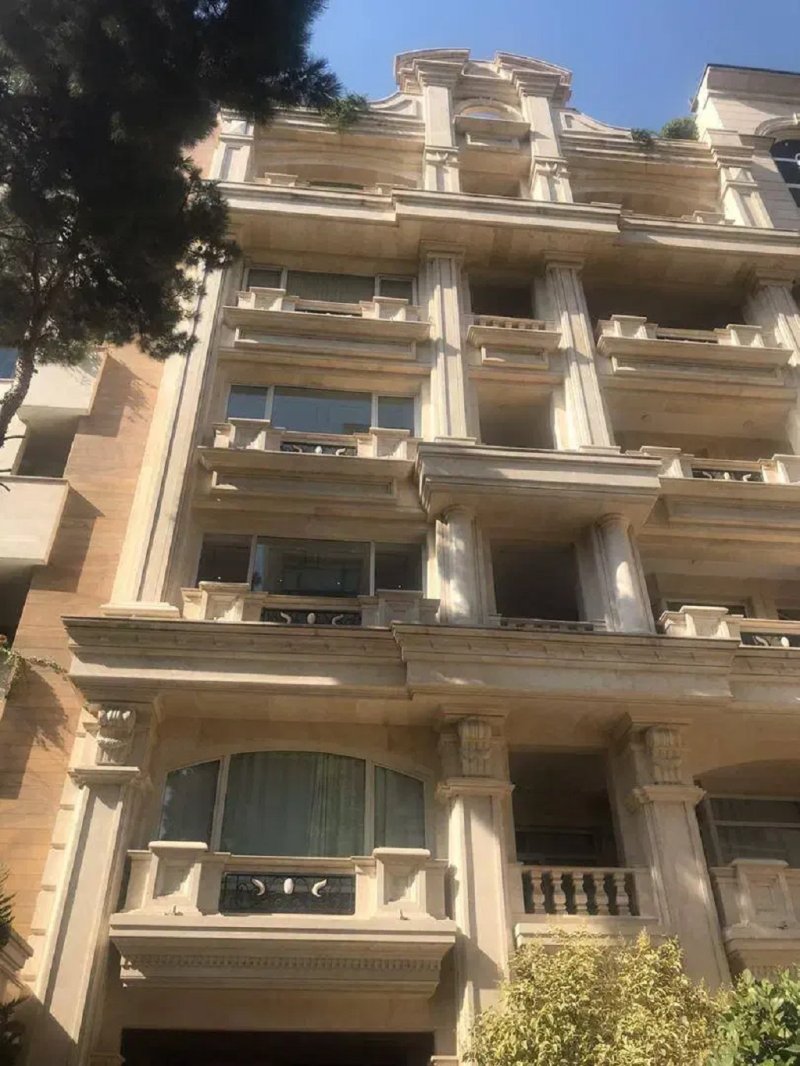 آپارتمان 165 متری سه خوابه در فرمانیه غربی تهران13563221252